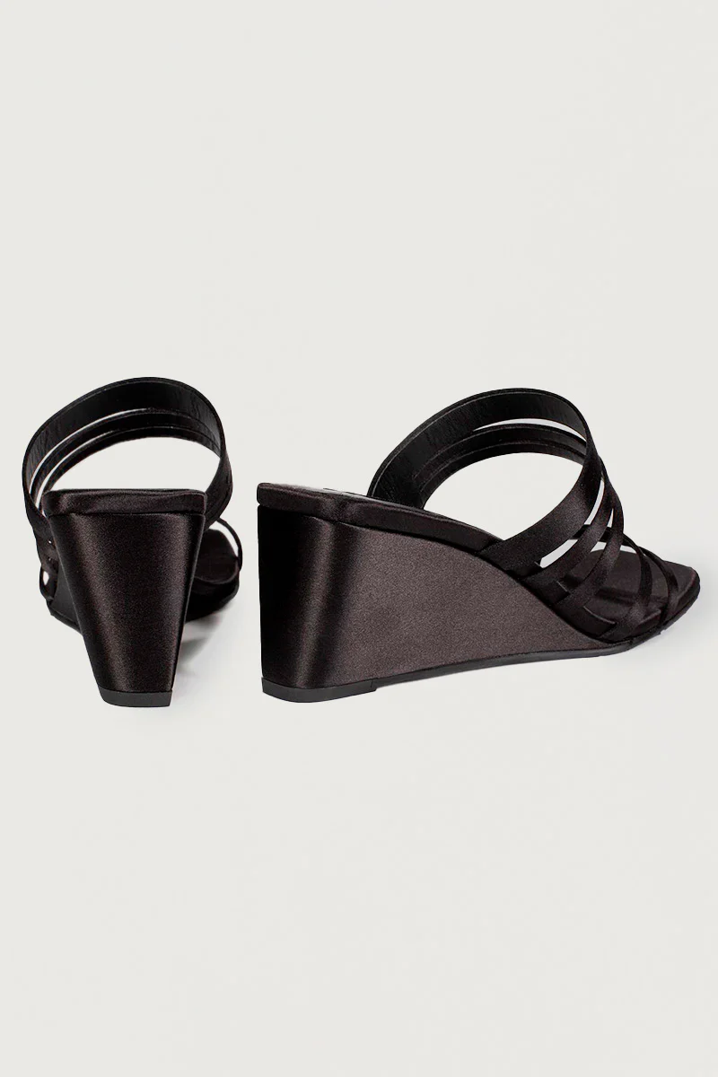 Barbaria Black Satin - Image 4
